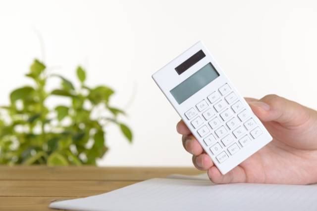 ハウスクリーニングの料金を押さえたい方は依頼する回数も意識しよう